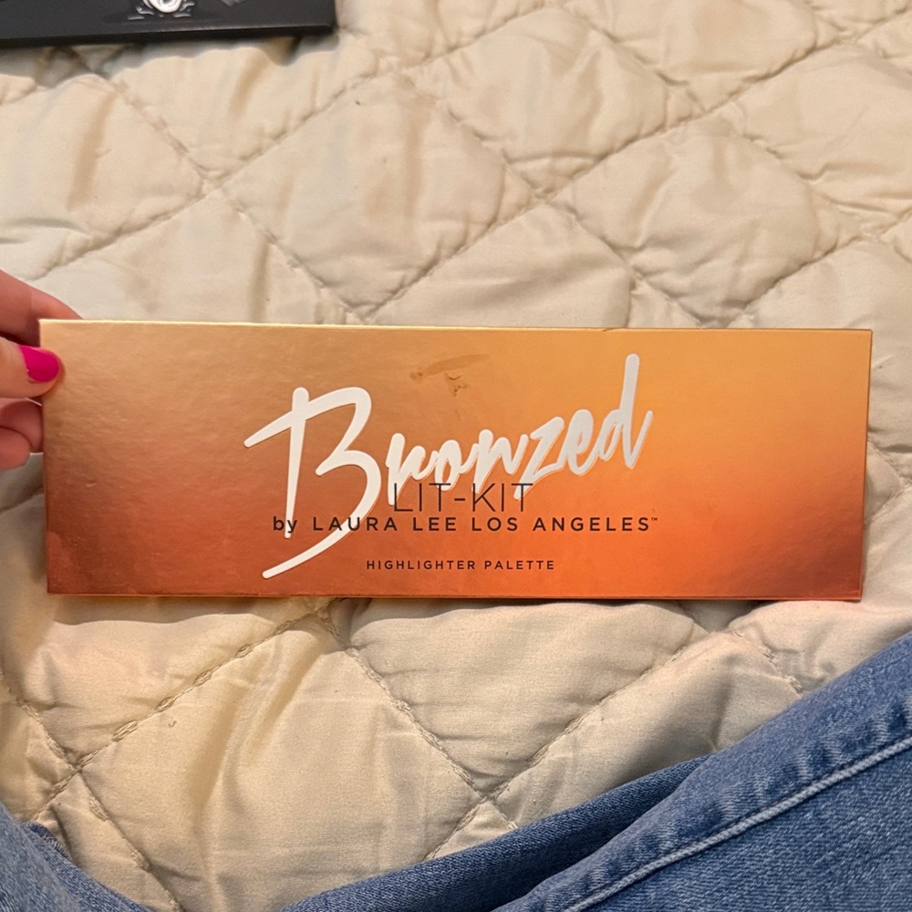 Laura Lee Los Angeles Bronzed Lit Kit Highlighter Palette